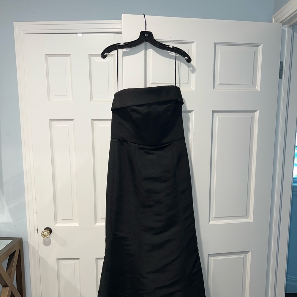 Black Flare/Strapless Gown